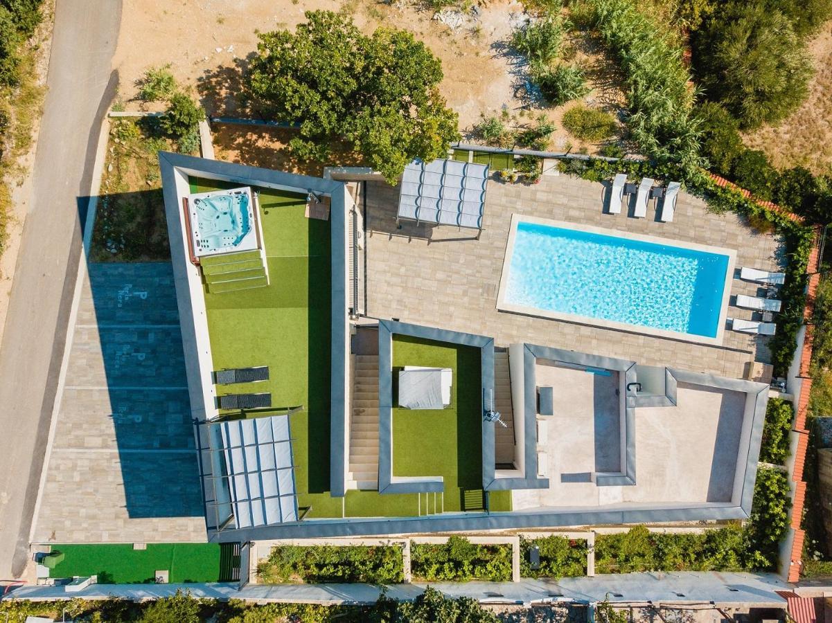 Perla Nera Heated Pool & Sauna Stan Trigraci Экстерьер фото